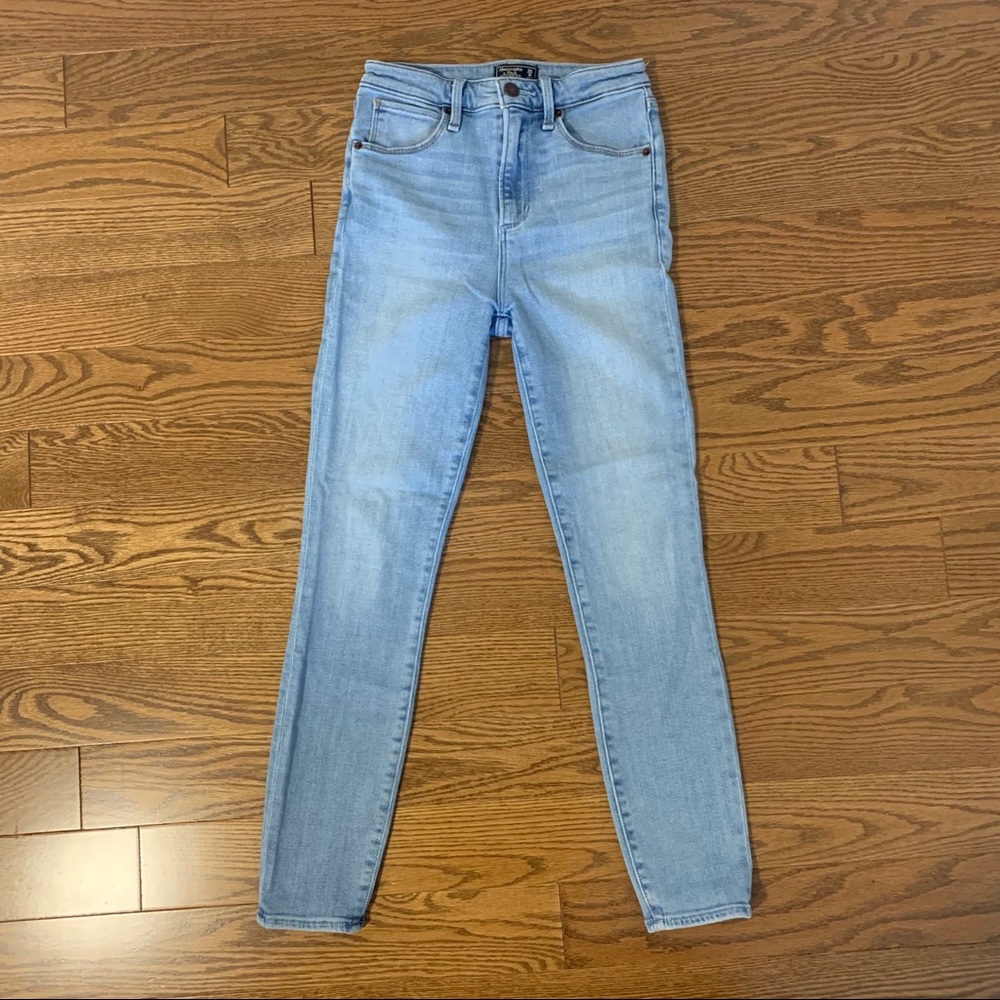 🆕 Abercrombie high rise skinny ankle jeans